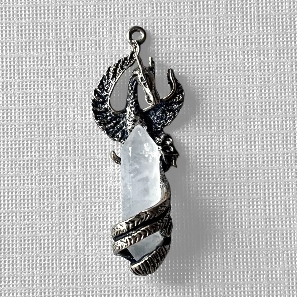 Dragon Quartz Crystal Pendant Medieval Fantasy Magic Silver Tone Unisex Men